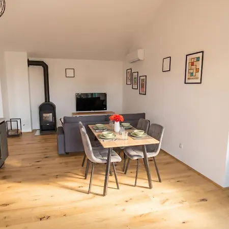 Olive - Piazza 83b Residences Apartment *
